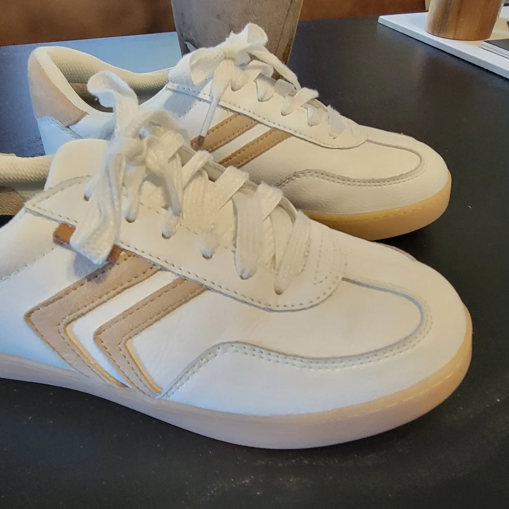 Dr. Scholl's White and Tan Women's Sneakers - Picture 2 of 8